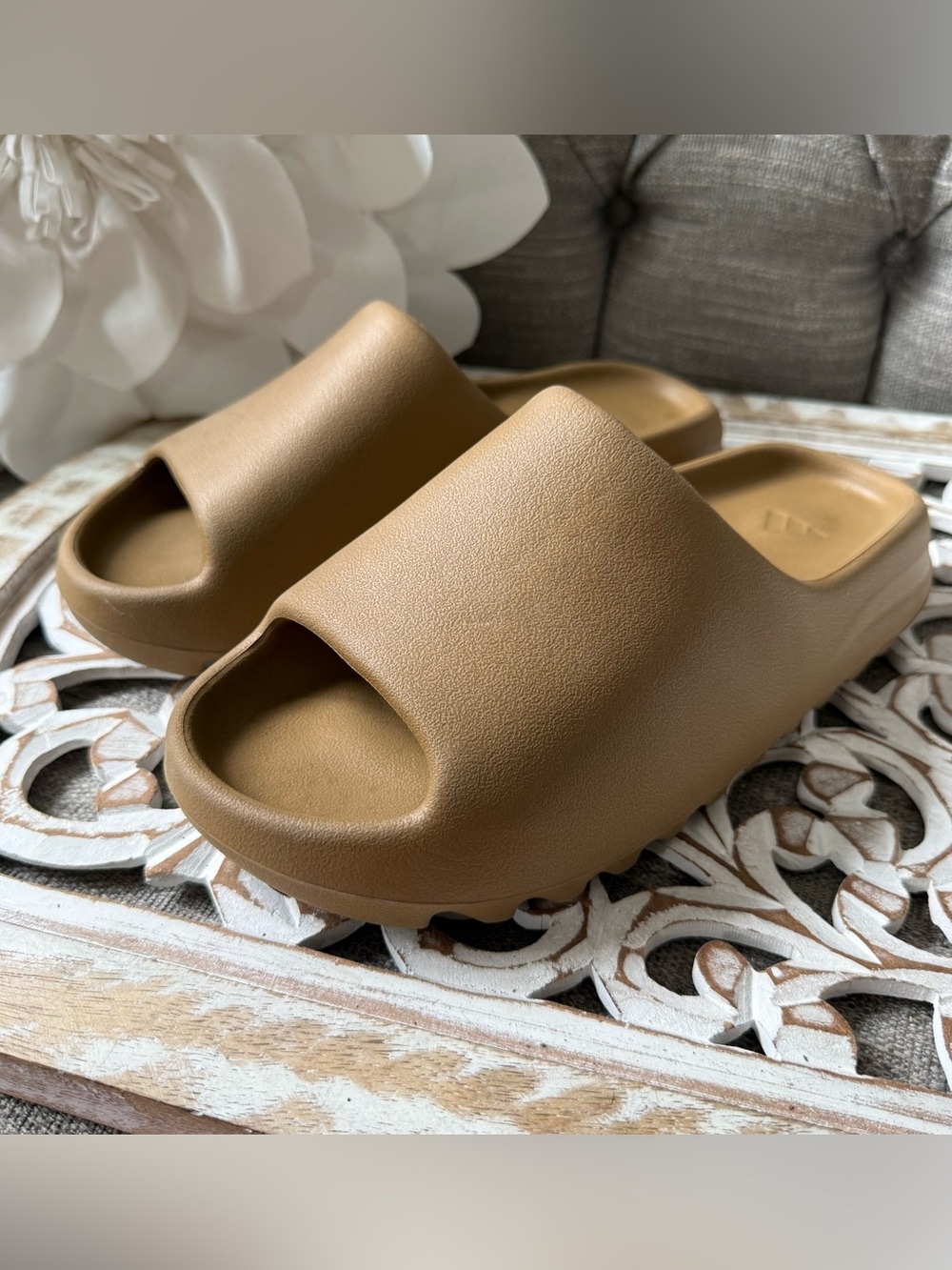 Adidas Yeezy Slip On Sandals Shoes Men’s 10